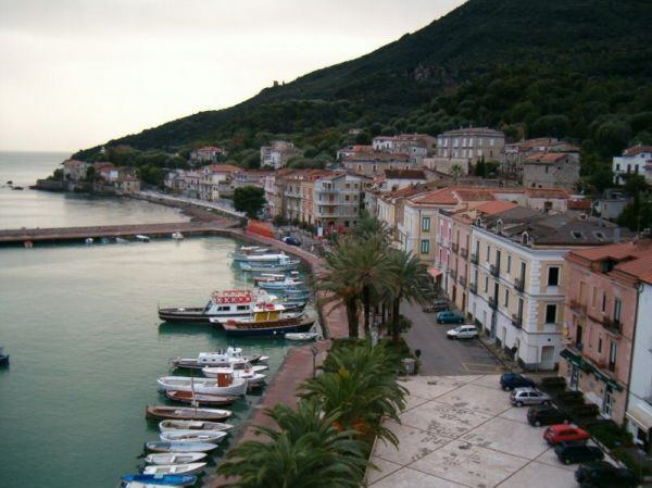 Movimento 5 stelle e Pd chiedono lo scioglimento del Comune di San Giovanni a Piro