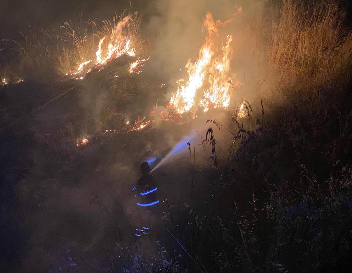 Ancora roghi nel Cilento, brucia vasta area a Castellabate