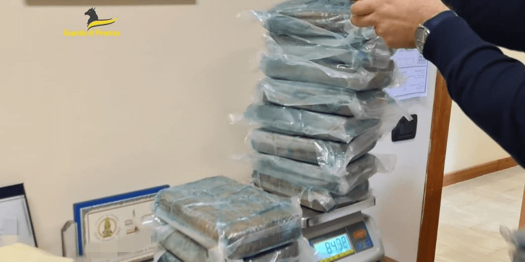 Maxi sequestro di droga al porto di Salerno: 60 kg di cocaina