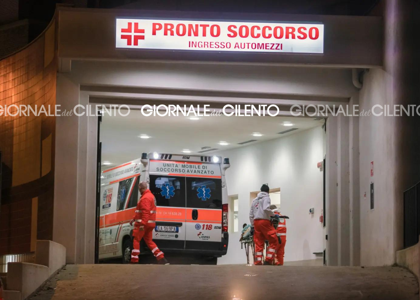 Arriva al pronto soccorso con l’80% del corpo ustionato ma è giallo sulla dinamica: aperta indagine