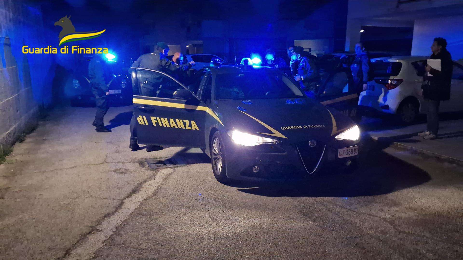 Blitz nel salernitano, 9 arresti per frode: buco da 300 milioni di euro