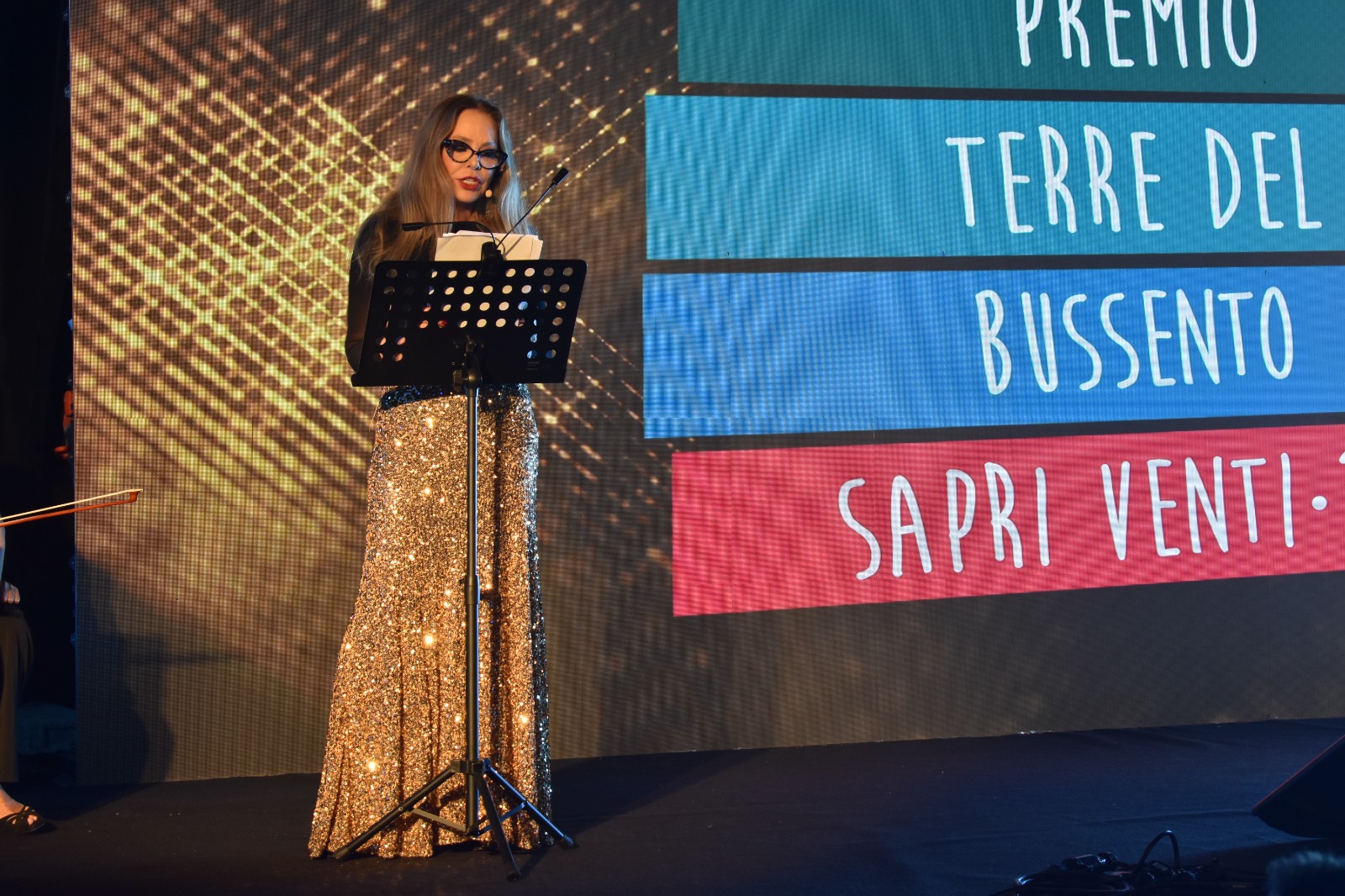 Ornella Muti incanta Sapri con ‘Passioni Ribelli’ e riceve il Premio Terre del Bussento