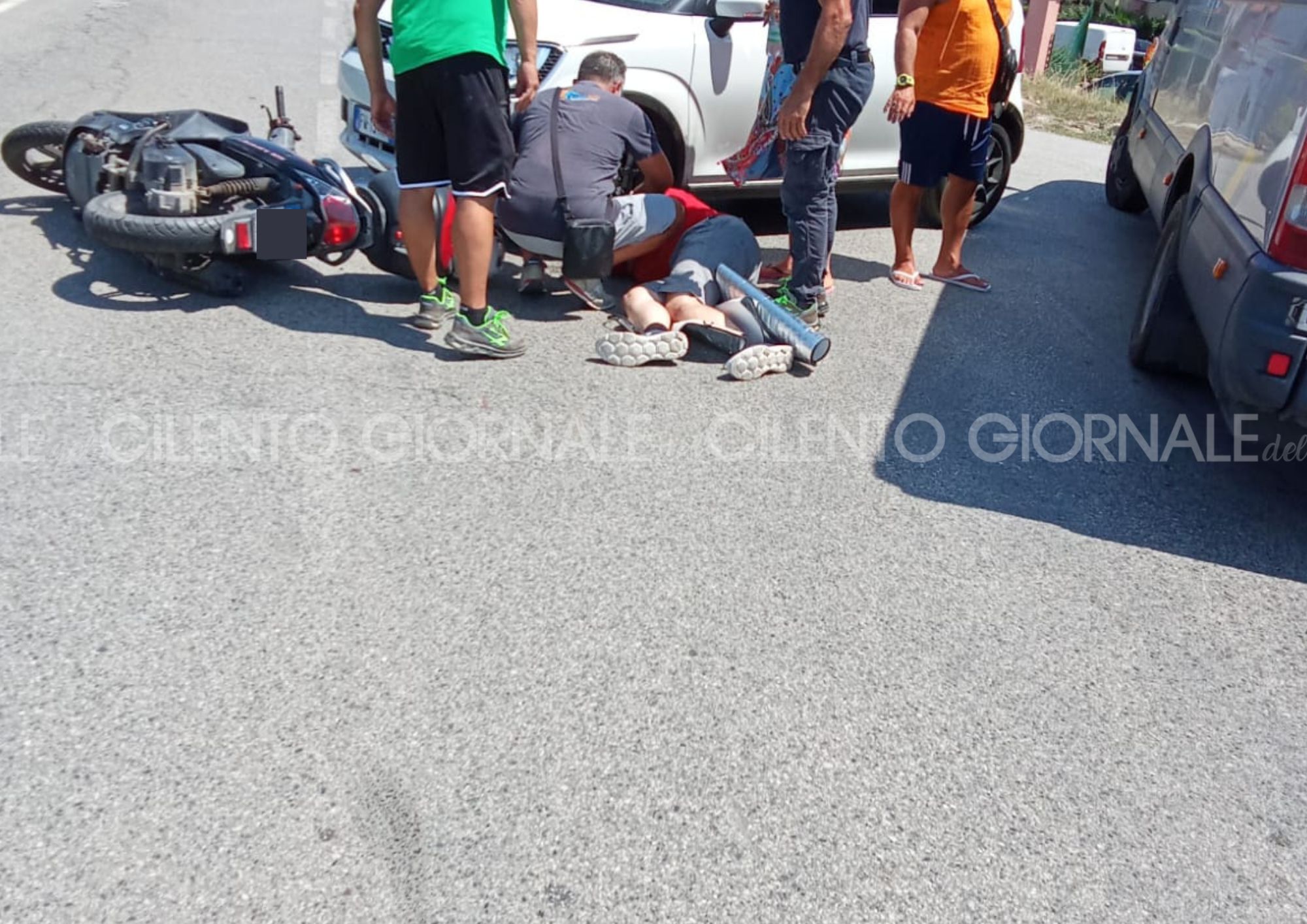 Casal Velino, auto contro moto: ferito centauro