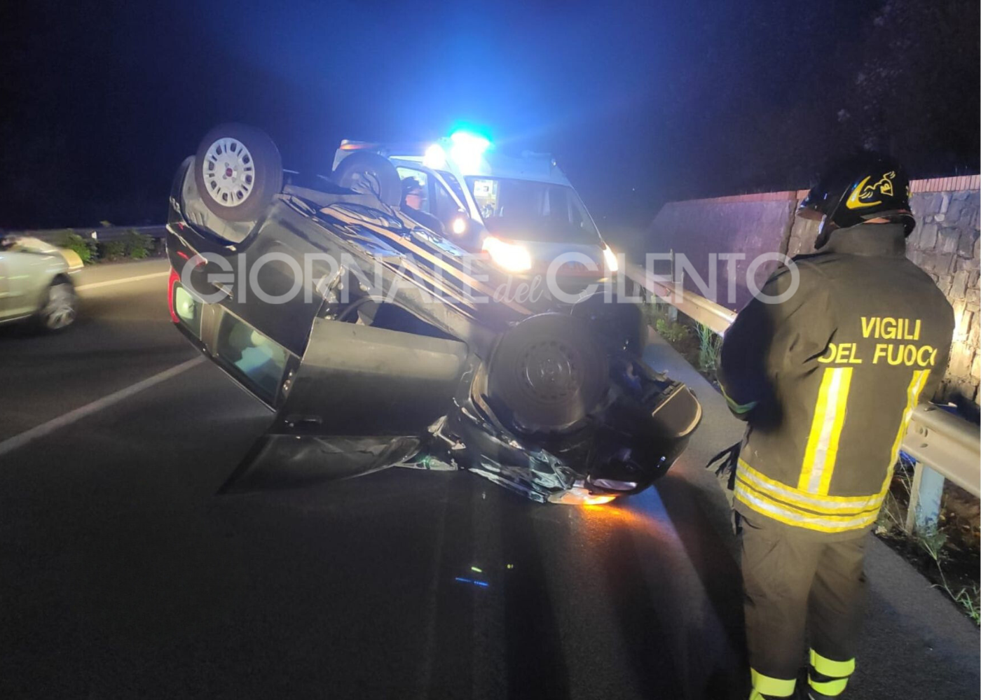 Omignano, incidente nella notte: due auto coinvolte. Ferita una 53enne