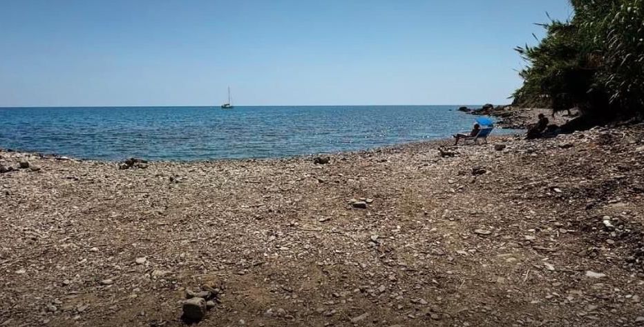 Pollica, due spiagge libere accessibili ai cani