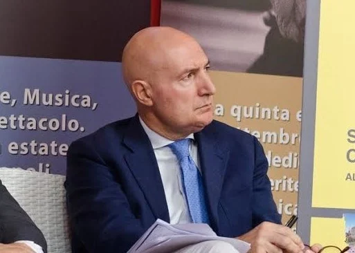 Franco Maldonato riceve il Premio Rosselli per la letteratura a Rivello