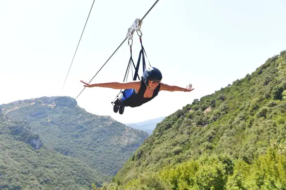 Adrenalina e natura nel Cilento, tra zipline e sport avventurosi