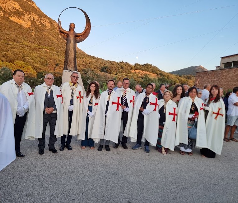 I cavalieri templari internazionali alla prima festa del Getsemani a Capaccio Paestum