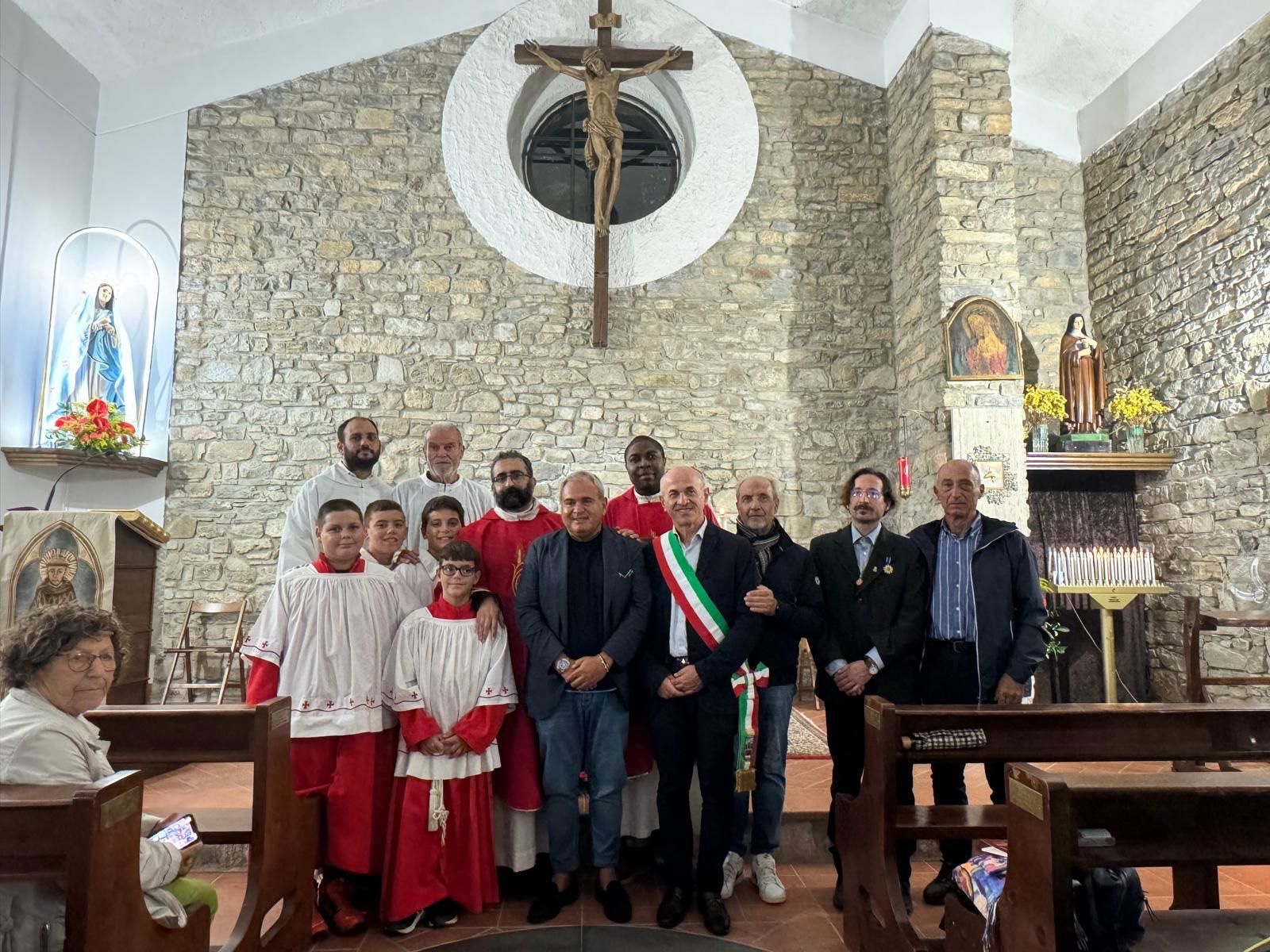 Agropoli, celebrazioni per l’800° anniversario delle stimmate di San Francesco: inaugurata la Croce restaurata