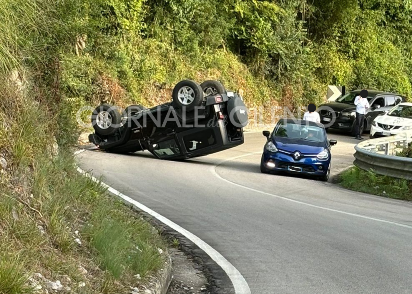 Mingardina, jeep si ribalta: code e disagi. Nessun ferito