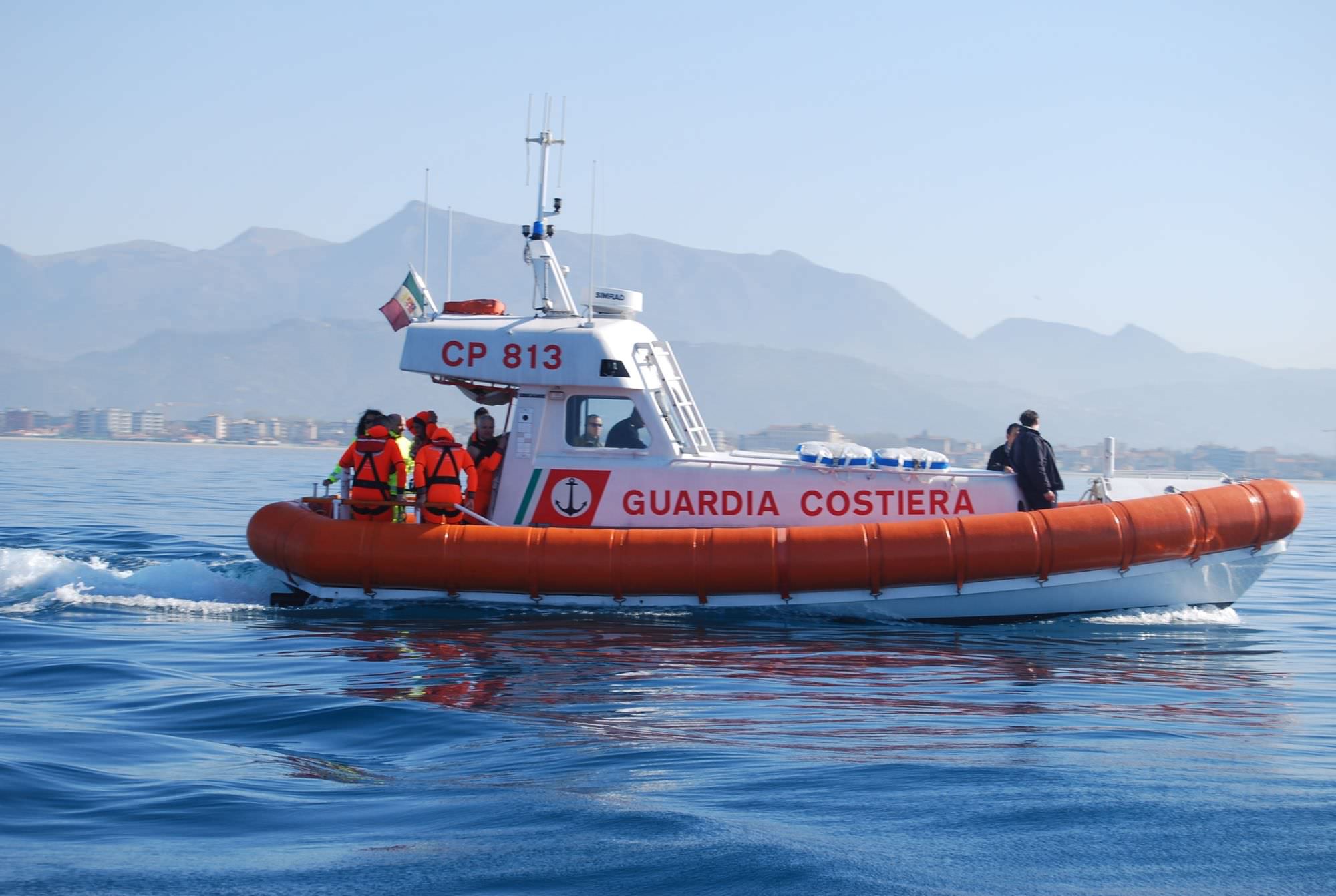 Acciaroli, affonda barca: 9 persone tratte in salvo