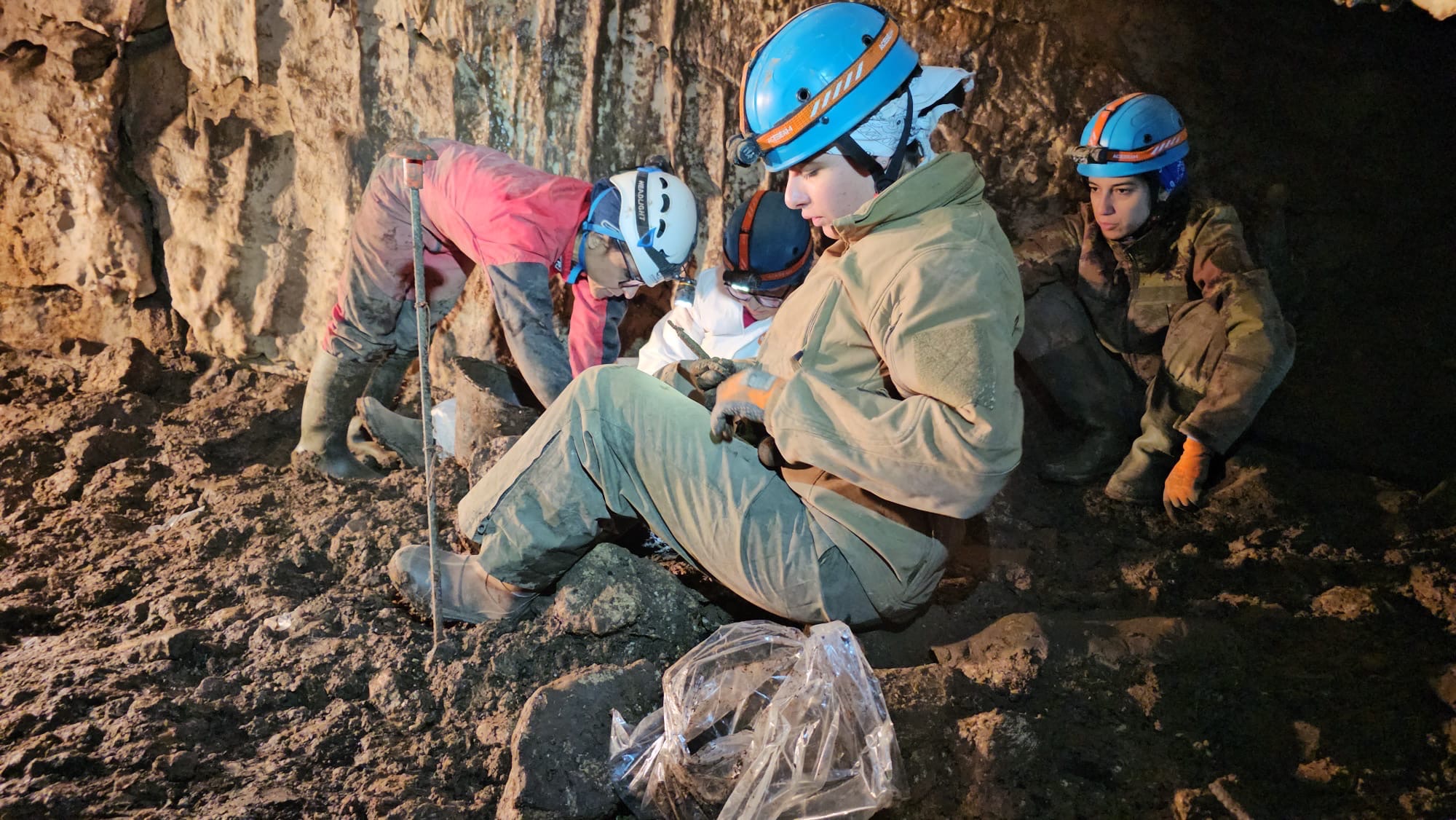 Si scava nella Grotta di Polla: la ricerca svela nuove testimonianze di culti preistorici