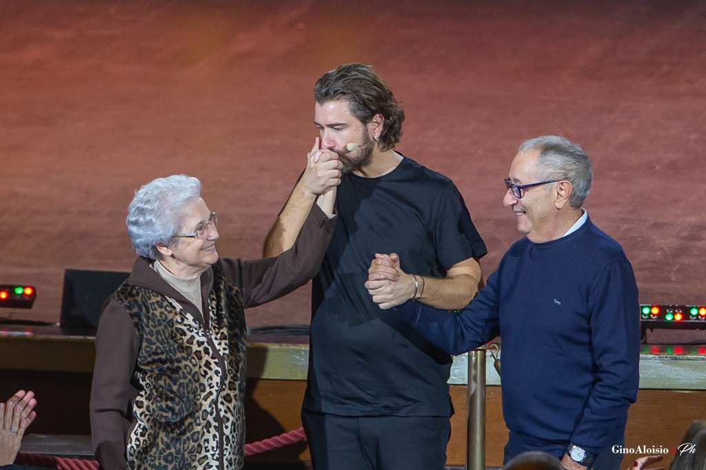 Successo per la 36ª edizione del Premio Charlot: Alessandro Siani incanta il pubblico