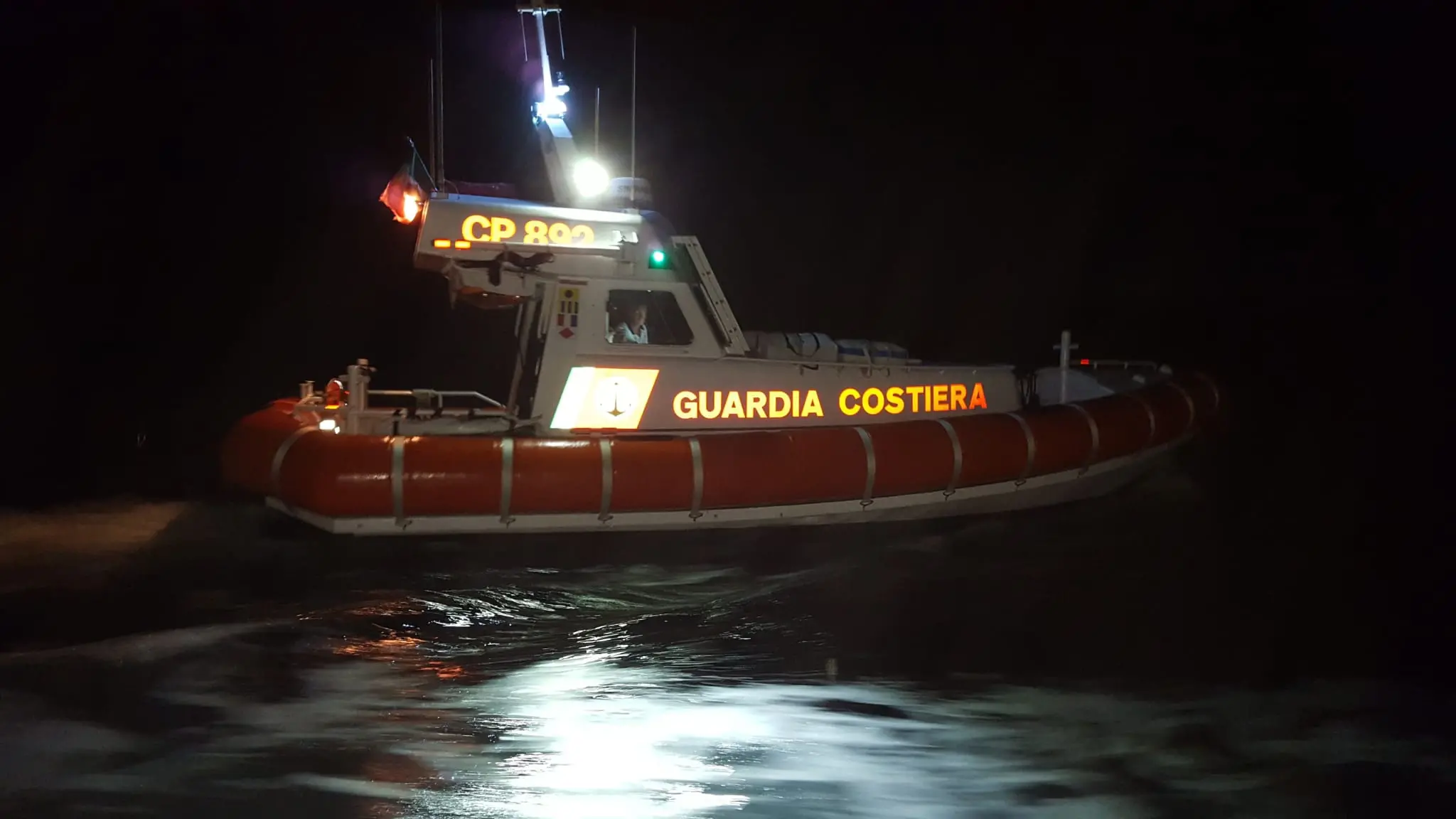 Cilento, donna scomparsa nel nulla: ricerche anche in mare