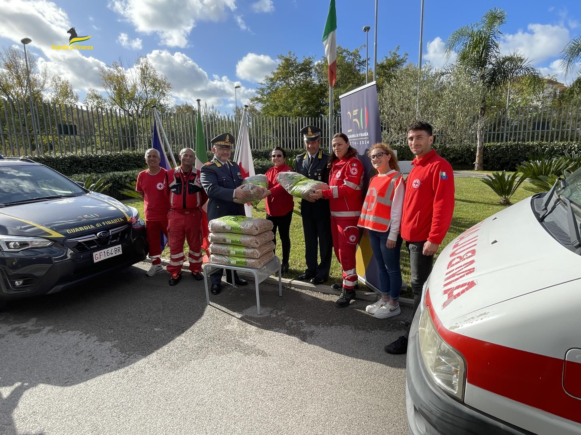 La guardia di Finanza dona 5 tonnellate di pellet alla Croce Rossa di Agropoli