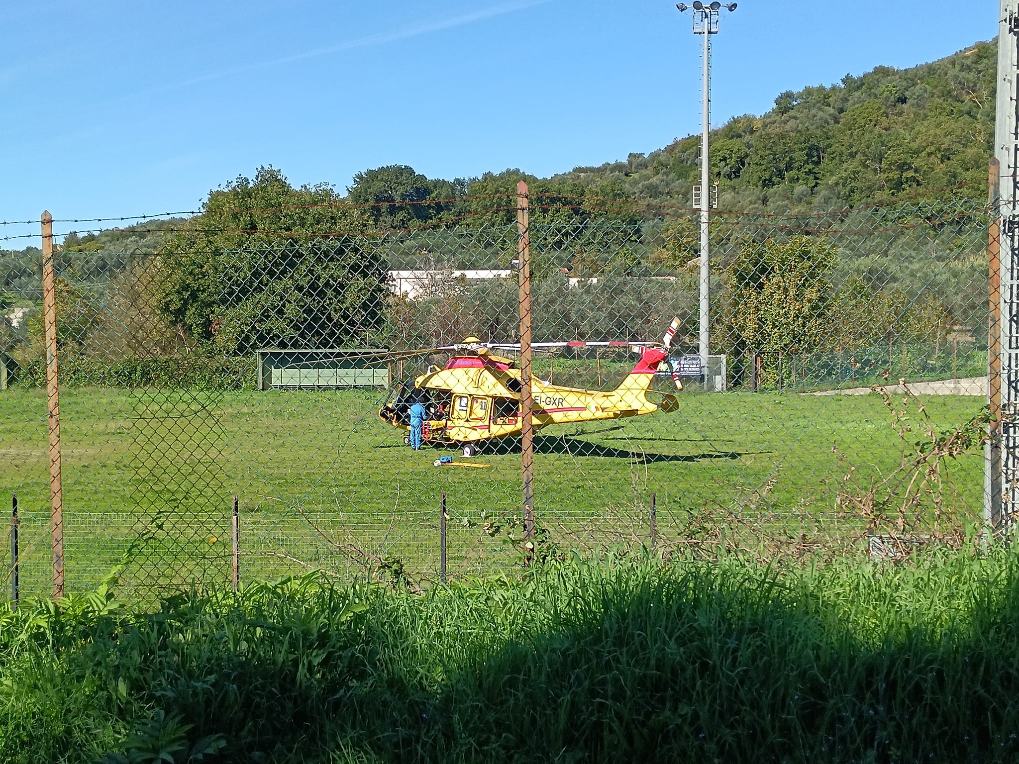 Aquara, coppia precipita giù: trasferiti in eliambulanza. Il marito è grave