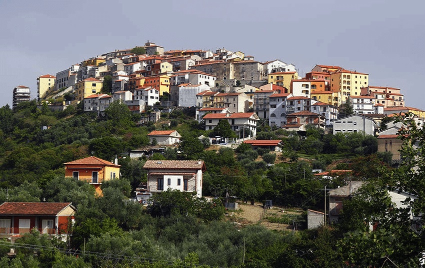 Tragedia a Salvitelle: architetto 60enne trovato senza vita, la sindaca scopre il dramma