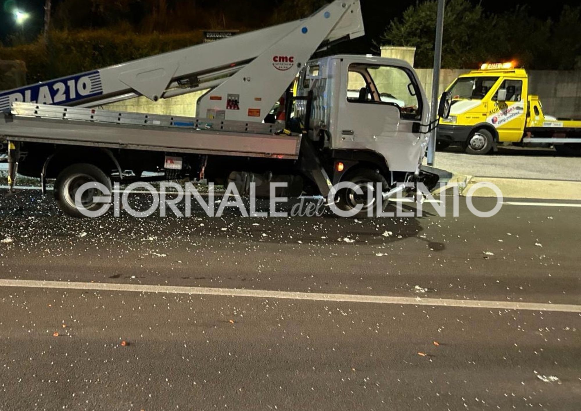 Schianto a Castellabate: ferito un uomo nello scontro tra auto e camioncino