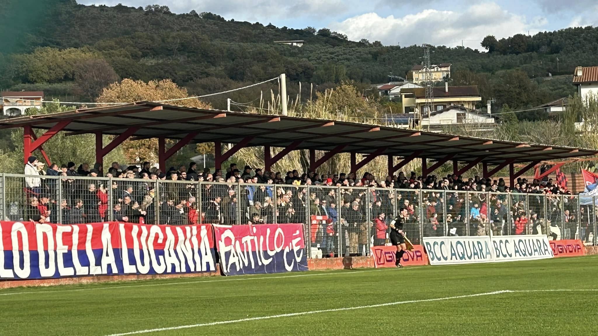 Serie D, il ‘Valentino Giordano’ porta bene: blitz Gelbison sull’Olbia. Vetta più vicina