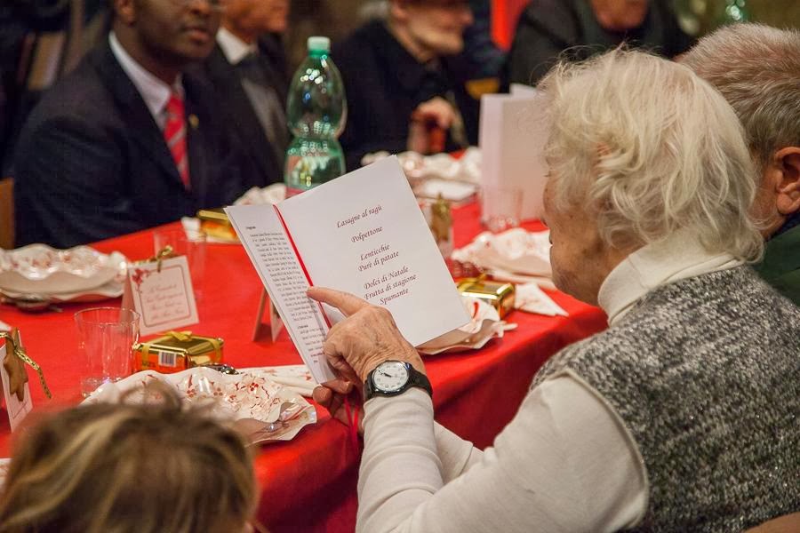 Santa Marina, gli anziani al tradizionale pranzo aspettando il Natale