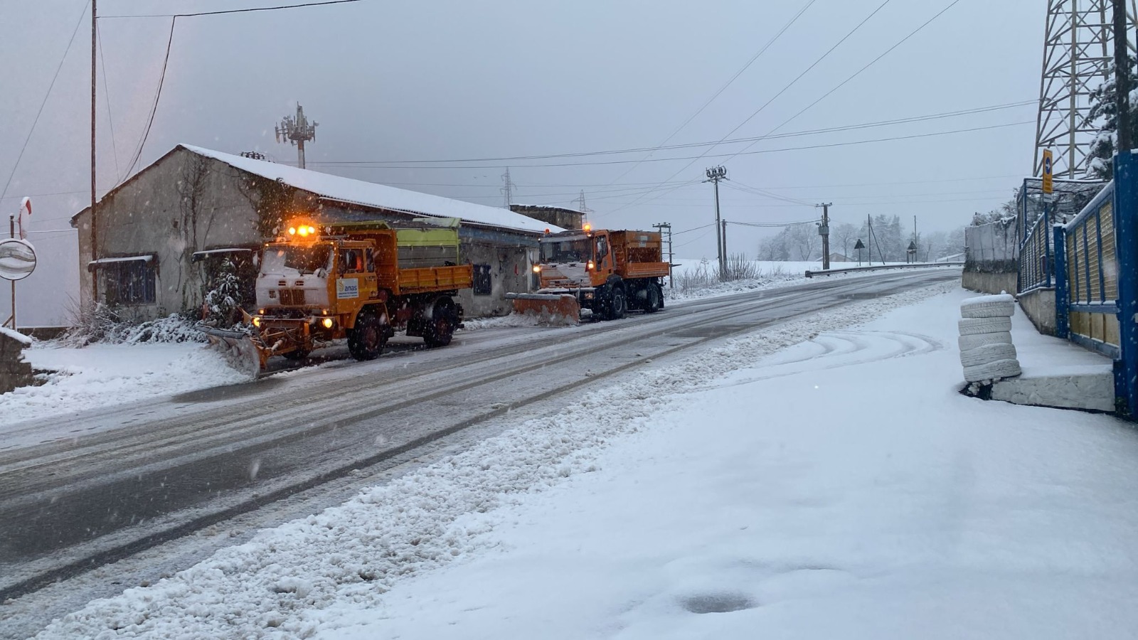 Interventi straordinari per gestire l’emergenza neve in provincia di Salerno