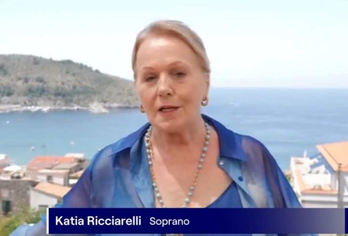 Palinuro e la Grotta Azzurra su Rai 1: Katia Ricciarelli racconta il documusical “In principio era il canto” a Unomattina in Famiglia