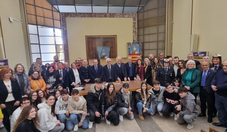 Salerno, dalle scuole l’iniziativa ‘Non fare lo sbronzo: proteggi la vita, l’ambiente e la città’