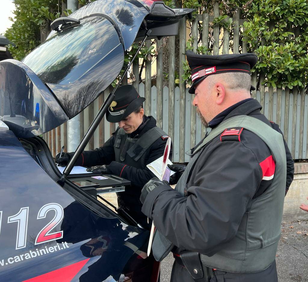 Tentata rapina a un distributore: arrestato un uomo a Sant’Angelo a Fasanella