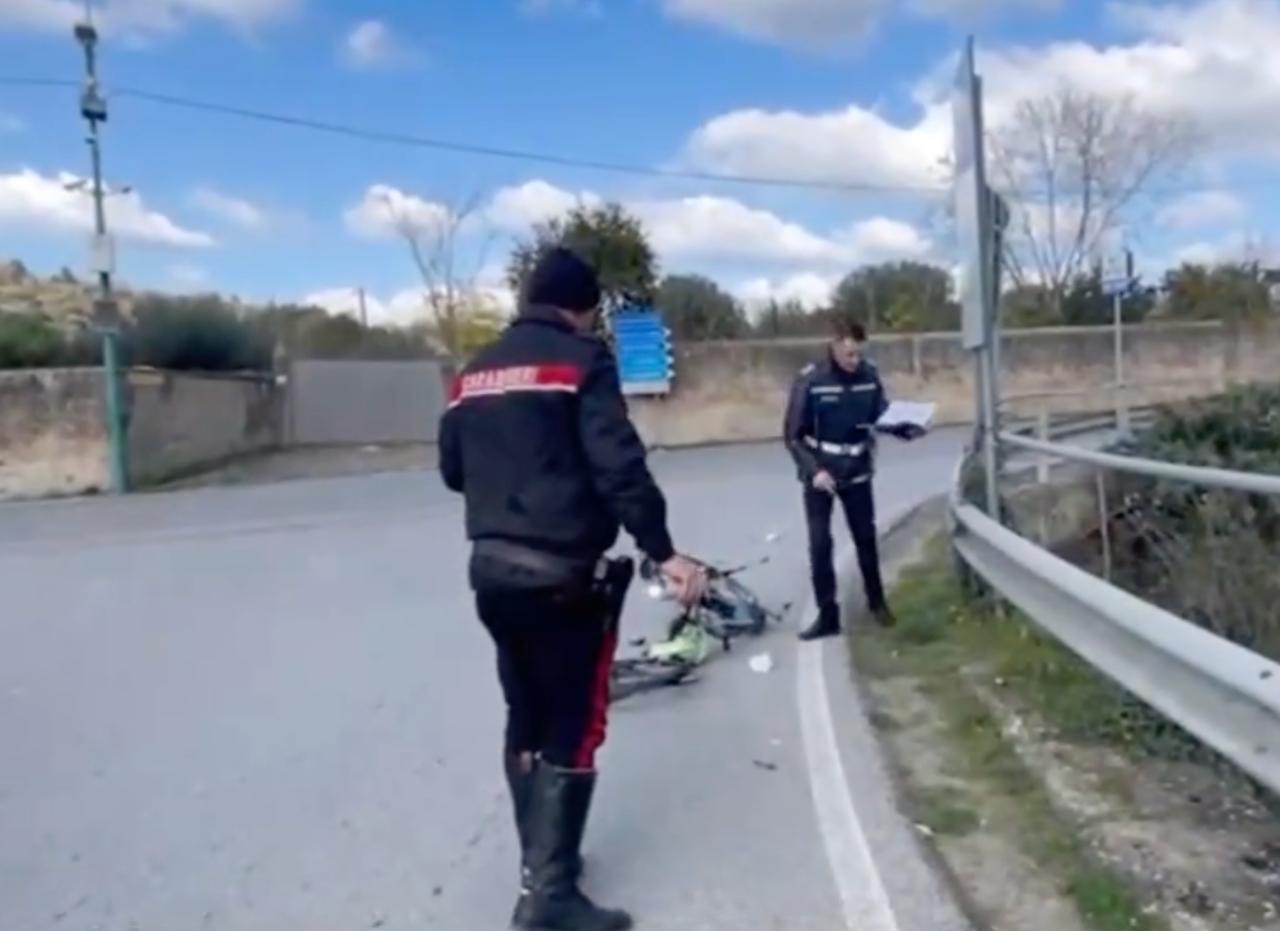 Pattano, ciclista 70enne ferito in un incidente con un’auto: trasportato in ospedale