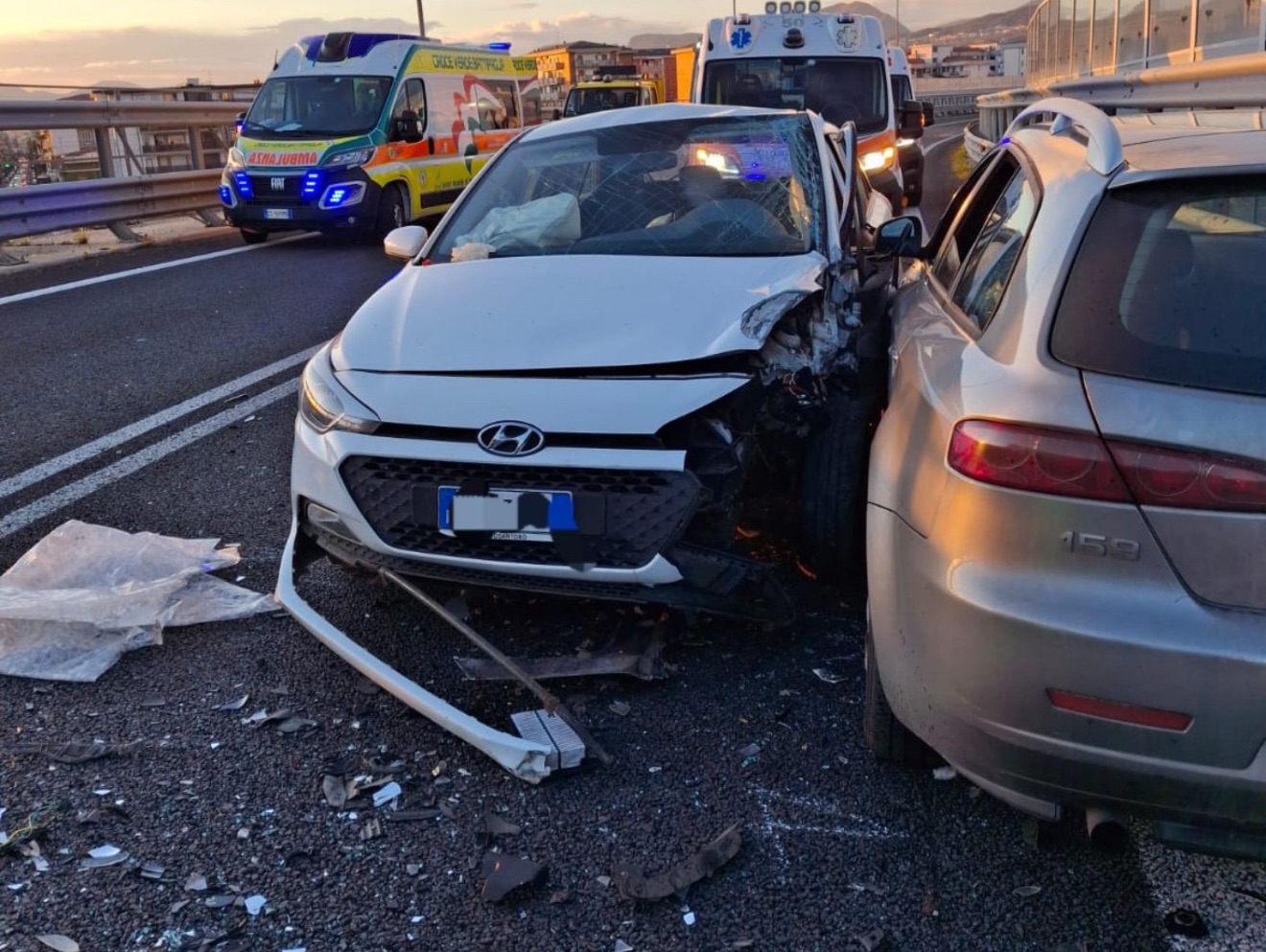 Incidente sull’A2: quattro auto coinvolte, due feriti gravi