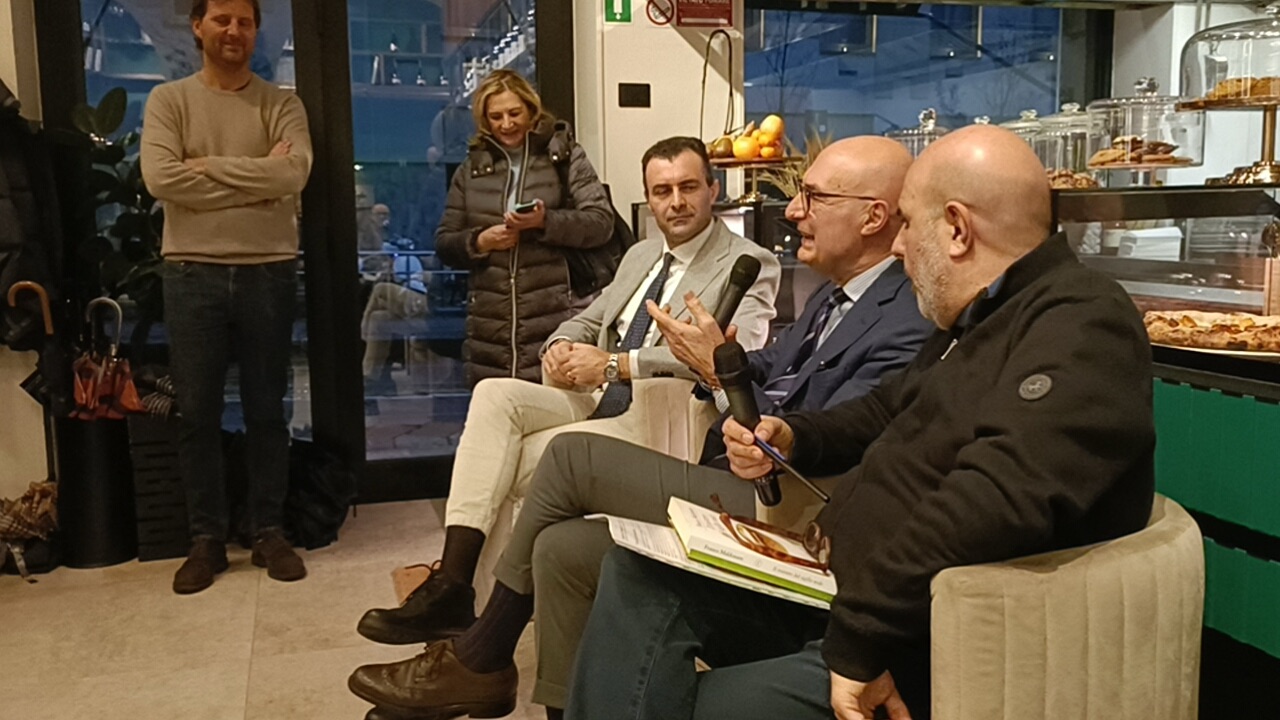 Successo a Milano per la presentazione del nuovo libro di Maldonato