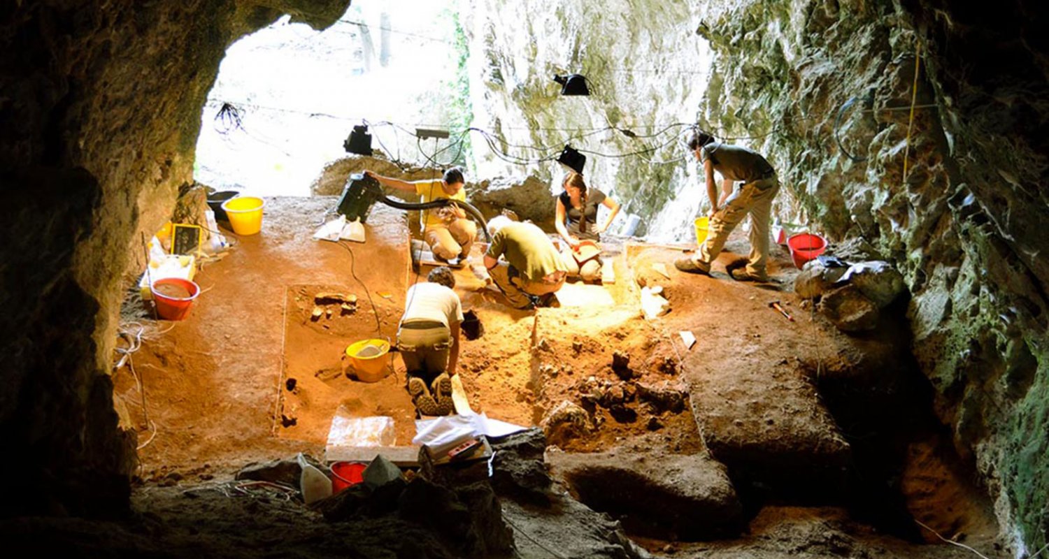 Camerota, grotta della Cala: ancora scoperte sul comportamento dei cacciatori e i loro strumenti