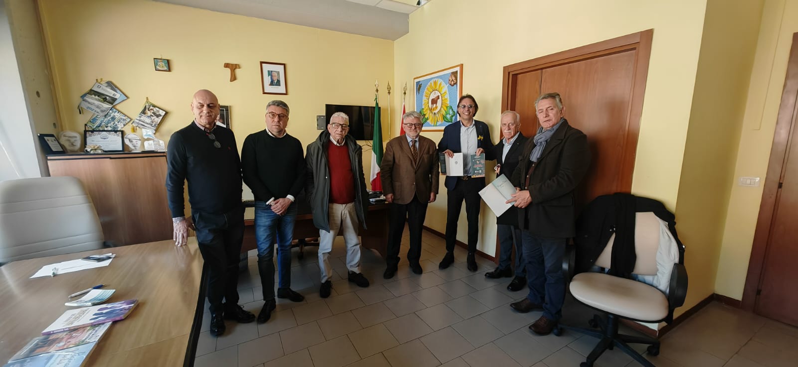 Siano, la biblioteca comunale accoglie i libri donati dall’associazione Scrittori e Giornalisti di Rondonia (Brasile)