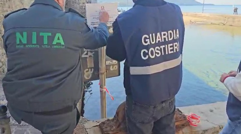 Castellabate, sequestrati campi di ormeggio abusivi e barriera frangiflutti a “Le Gatte”