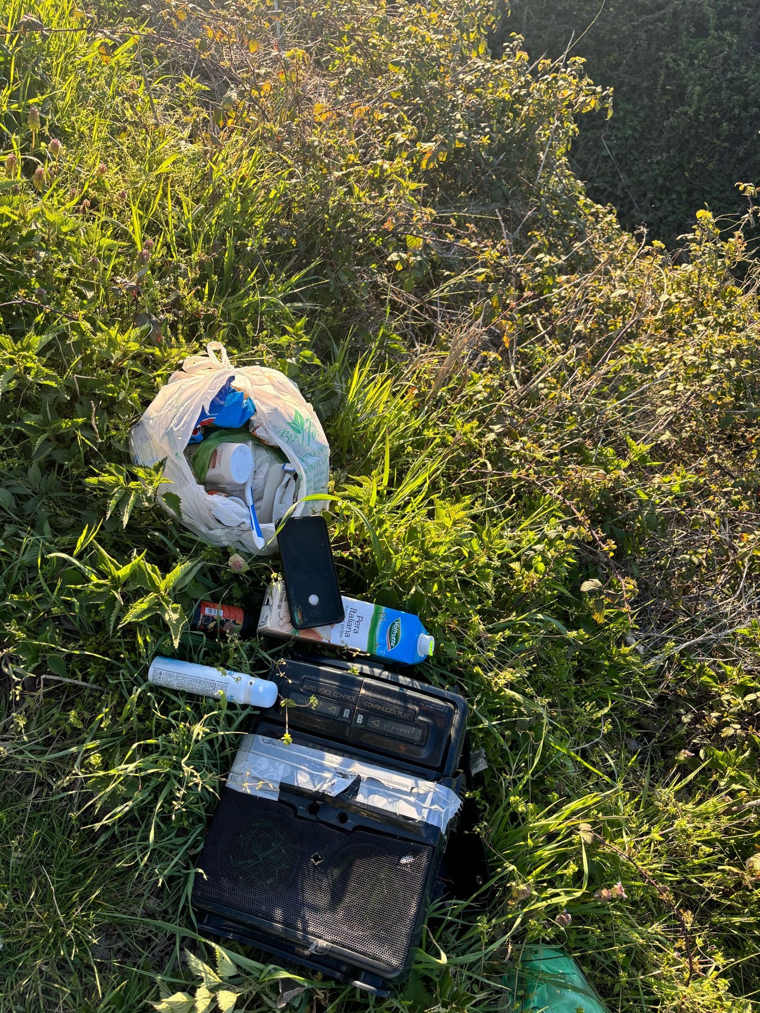 Sassano, cave trasformate in discariche: rischio allagamenti e inquinamento del Tanagro