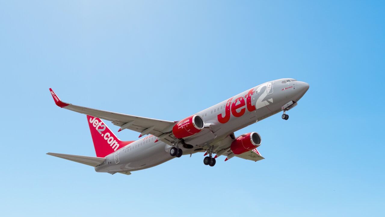 Jet2Holidays lascia Salerno: voli cancellati per basse vendite, si valuta ritorno nel 2026